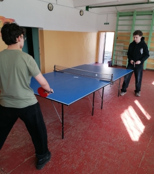 Сьогодні у коледжі день фізичної культури та фізичного виховання і він проходить під меседжем: «Рух, спритність -  крок до здоров’я». 